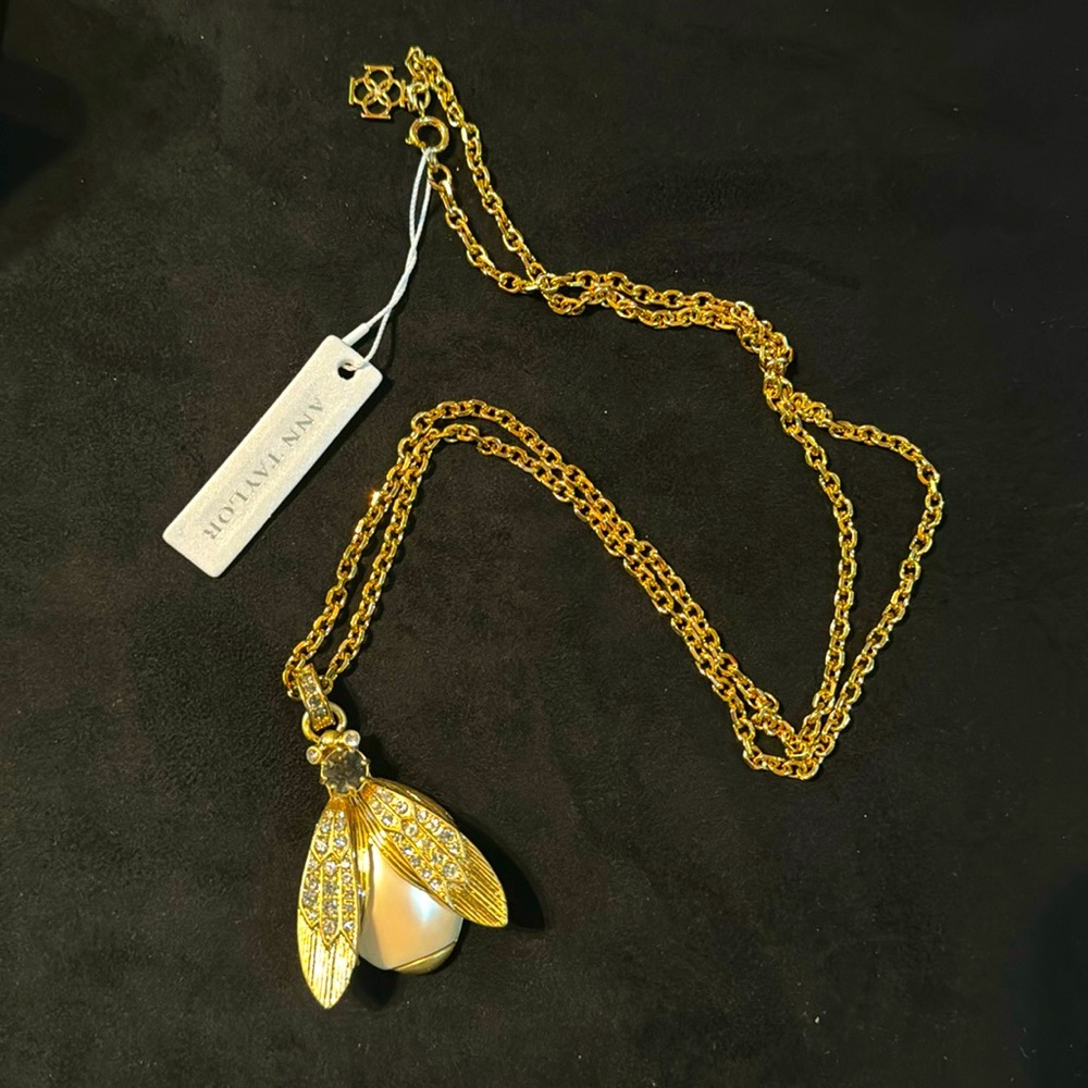 Ann Taylor flying bug necklace